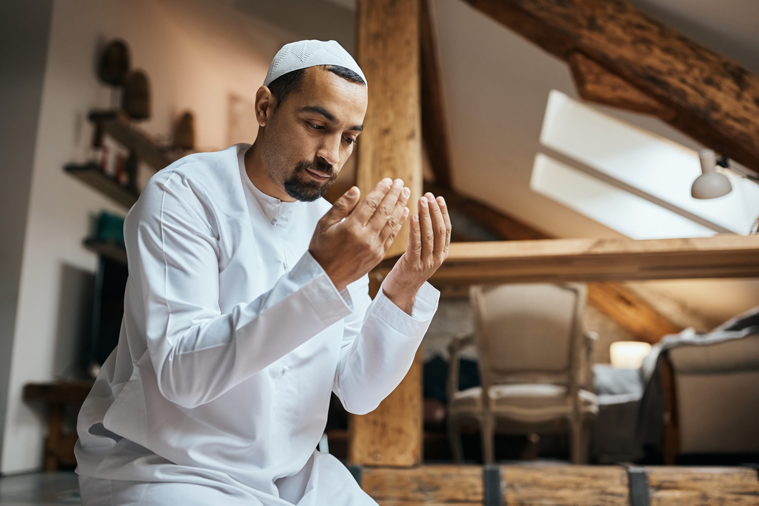 The Health Benefits of Proper Sitting Posture in Prayer